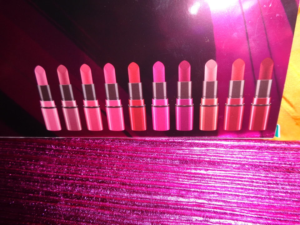 *MAC Shiny Pretty Things 10 Mini Lipsticks Set limitiert Weihnachten 2018* - Bild 2 von 3