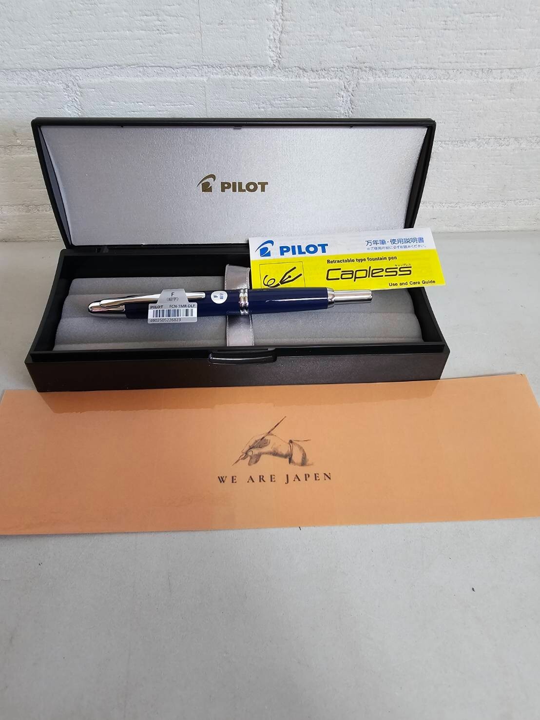 Pilot Namiki Capless Fountain Pen - Deep Red, Fine 18K Gold Nib (Vanishing Point)