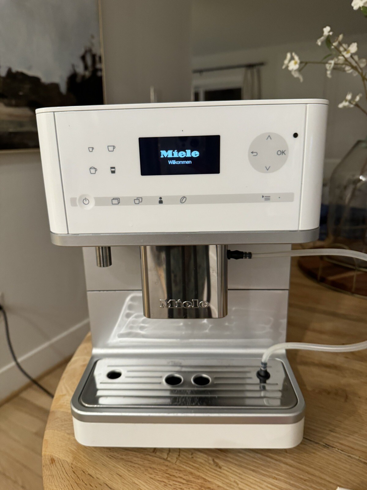 Miele CM6350 Fully Automatic Espresso Machine WHITE eBay