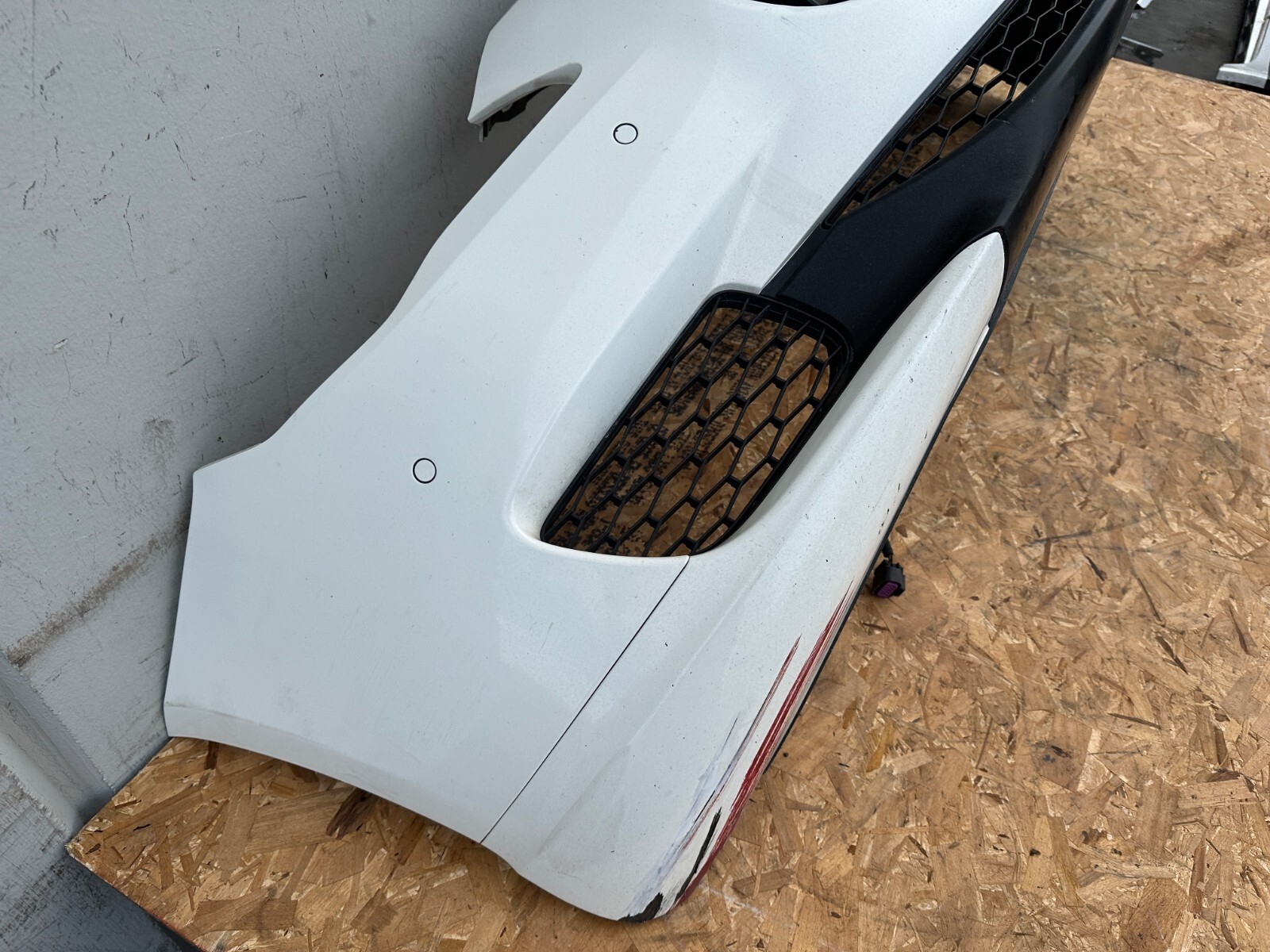 FRONT BUMPER COVER ASSEMBLY W/PARK ASSIST 13-16 MASERATI QUATTROPORTE GTS