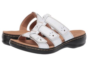 clarks womens white