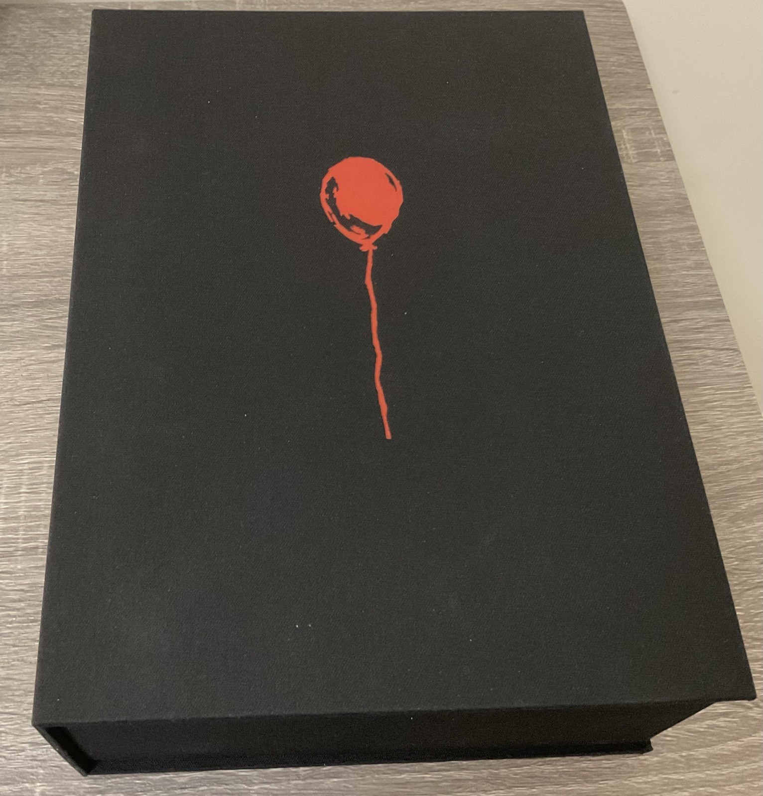 IT-Stephen King. Folio Society TRIPLE SIGNED LIMITED Edition.Number 465/520.New.