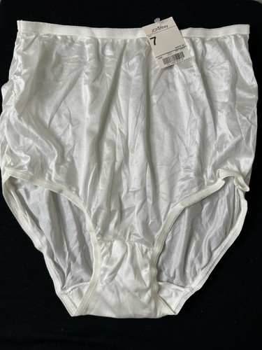 VINTAGE JC PENNY ADONNA SHINNY SILKY NYLON WOMEN's PANTIES~ W/100% COTTON GUSSET - Picture 5 of 5