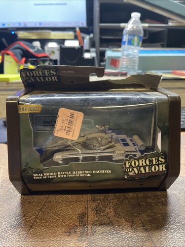 Forces of Valor 1:72 Iraqi T-72 Tank Baghdad 2003, #95015 Unimax (damaged Box)