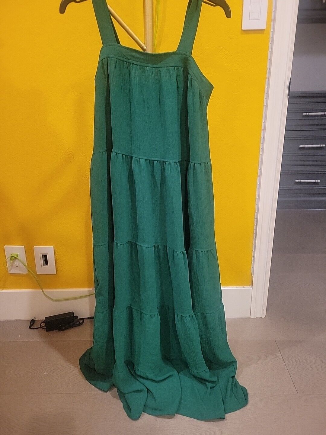 Picture 1 of 6