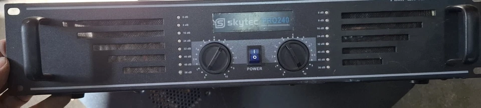Amplificatore Audio Skytec Pro 240 - 100-240W - Immagine 2 di 2