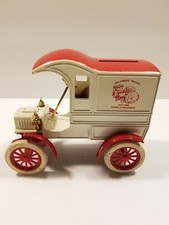 ERTL Replica 1905 Ford's First Delivery Car