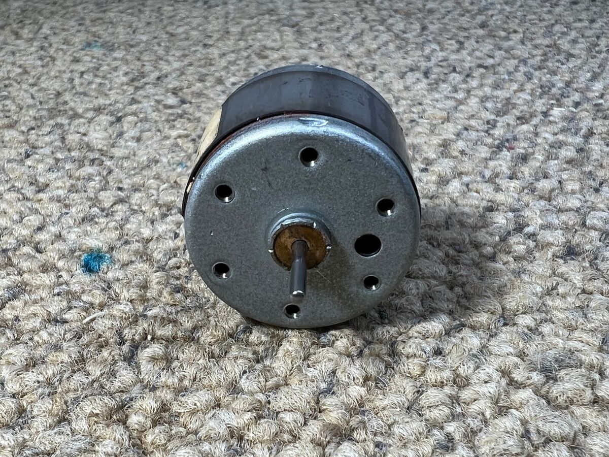 Cassette Deck Motor Parts 6V 2mm. Shaft #New Old Stock# | eBay Cassette Deck Motor Parts 6V 2mm. Shaft #New Old Stock# | eBay