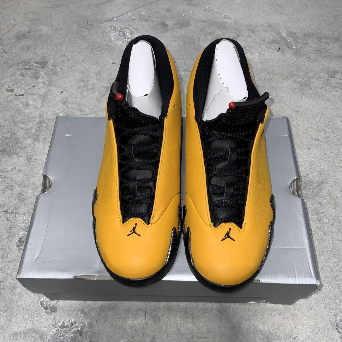 シューズ(男性用) Jordan 14 YELLOW FERRARI Air Jordan 14 Yellow Ferrari BQ3685-706 | Kicks Finder