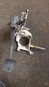 BMW E39 Pedalblock Pedalhalter Schaltgetriebe 1164854