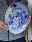 Royal Doulton Series Ware Azul Niños Dama con Guitarra Placa de Pared Ovalada 14"