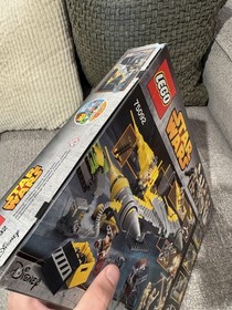 LEGO Star Wars: Naboo Starfighter (75092) NEW SEALED - RETIRED (Box Damage)