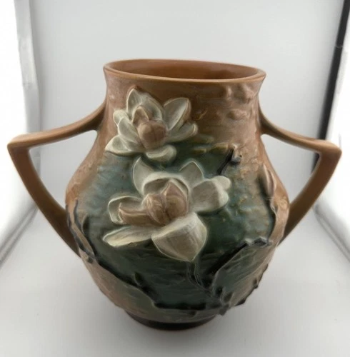 Roseville  Magnolia 91-8 Double Handled Brown Magnolia Roseville Vase