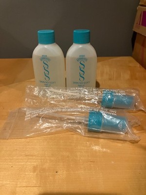 Lot of 2 Vintage 1991 Avon Skin So Soft 2 oz Bath Oil Spray w/ 2 Sprayers