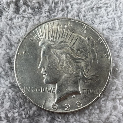 New Listing1928 s peace dollar- Choice UNC- SMH1019