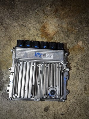 BMW OEM Engine Control Module DME ECU   Bosch   Genuine   Used