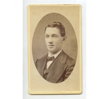 CDV STUDIO PORTRAIT MAN FROM BOSTON, MASS, BY MCCORMICK GRAPHIC BACK