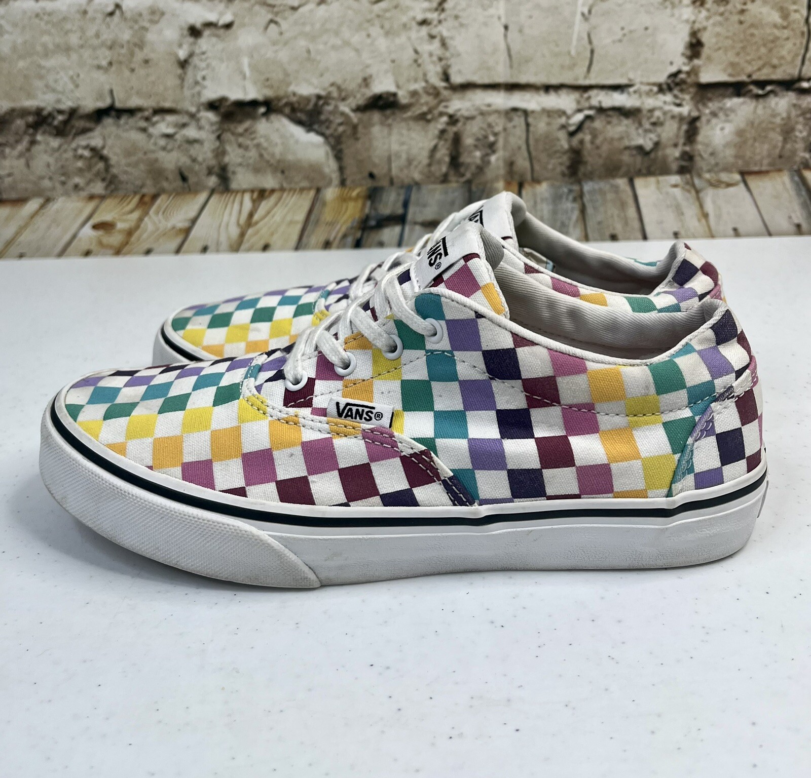 Vans Doheny Rainbow Checkered Lace Up Skate Shoes Sz 5 Gem