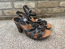 Mudd Y2K Eskimo Strappy Studded Platform Sandals Womans Sz 10 Indie Sleaze Boho