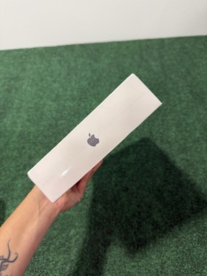 Apple iPad (9th Generation) A2602 256 GB, Wi-Fi, 10.2 in - Silver