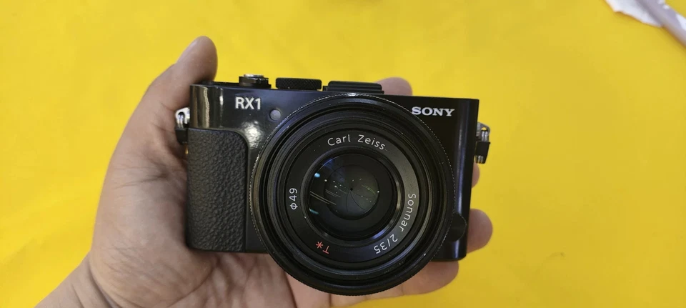 Sony Cyber-shot DSC-RX1 24MP Full Flame 数码相机 黑色 — 第 2/4 张图片