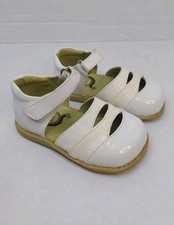 Livie Luca White Maryjanes Hook loop GIRLS 6 Shoes Glitter Accent EUC