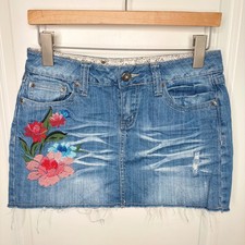 Zana Di Mini Denim Skirt Women's 7 Y2K Embroidered Floral Skirt Blue Raw Hem EUC