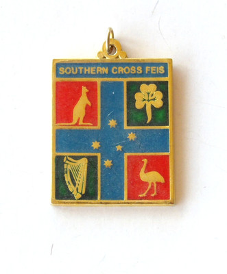 Vintage Southern Cross Australia FEIS Irish Dance Souvenir Keyring Charm Badge