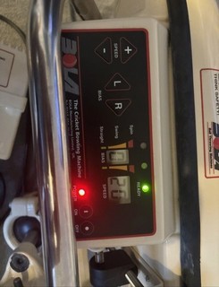 Bola cricket Bowling Machine