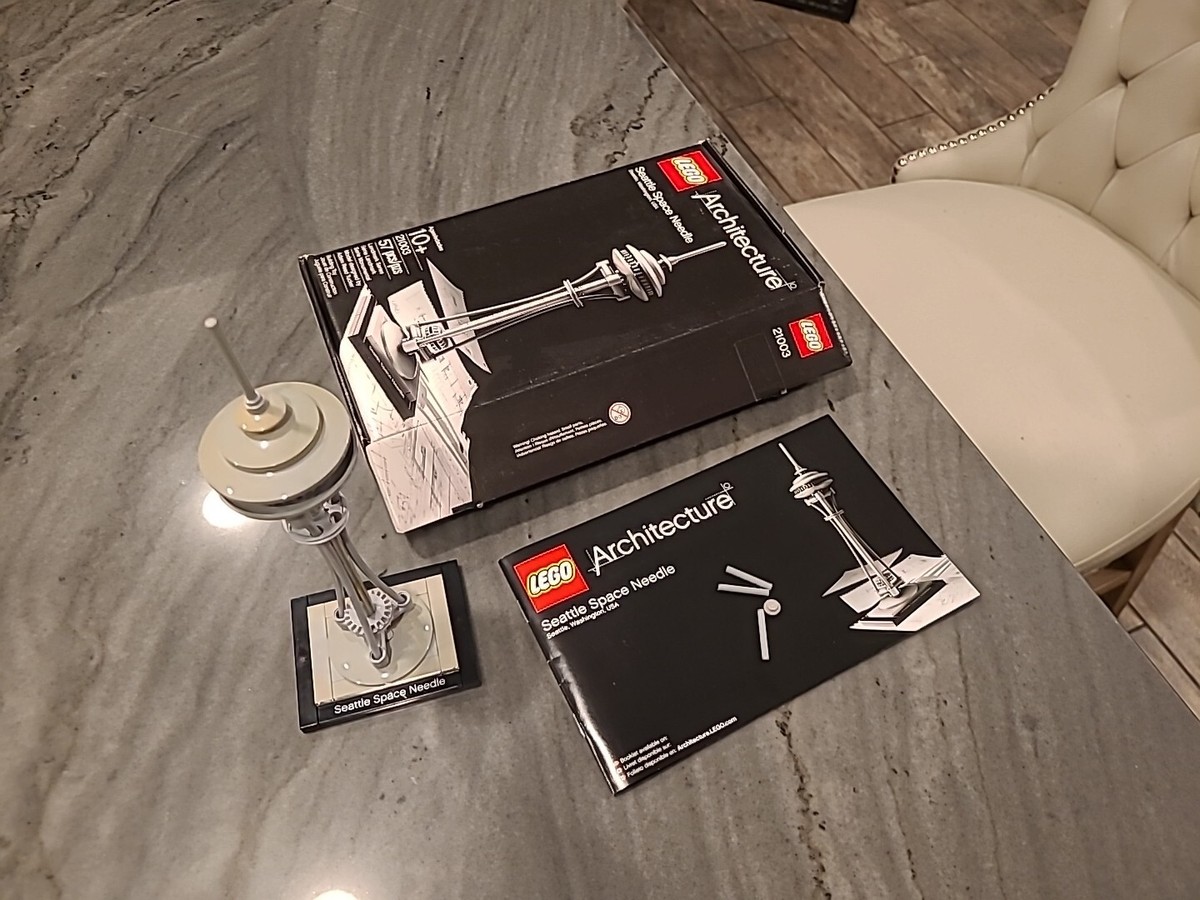 Lego Architecture 21003 Seattle Space Needle Complete Box