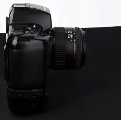 Nikon F90 AF 35mm Film SLR | Black | 35-80mm Zoom Lens | SB