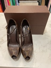 Louis Vuitton Heels size 38