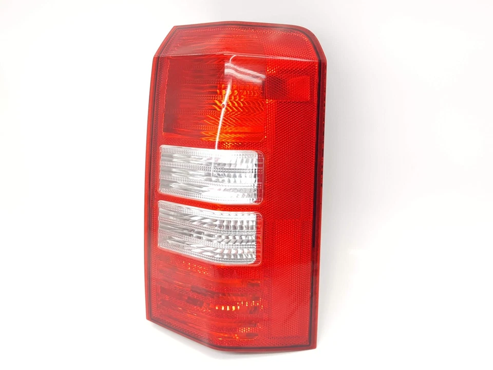 2008 - 2012 JEEP PATRIOT OEM Factory Rear Brake Tail Light Lamp PASSENGER SIDE - Image 2 of 4
