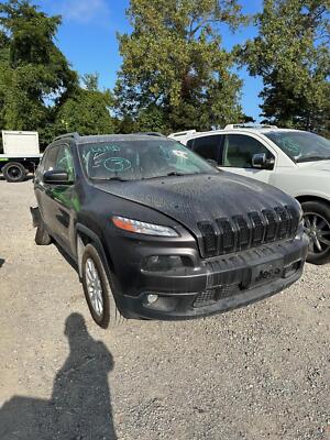 Used Front Left Steering Knuckle fits: 2015 Jeep Cherokee 4x4 off road suspensio