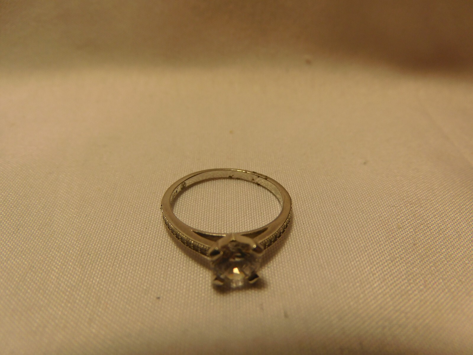 Beautiful Simulated Diamond Solitaire - image 3