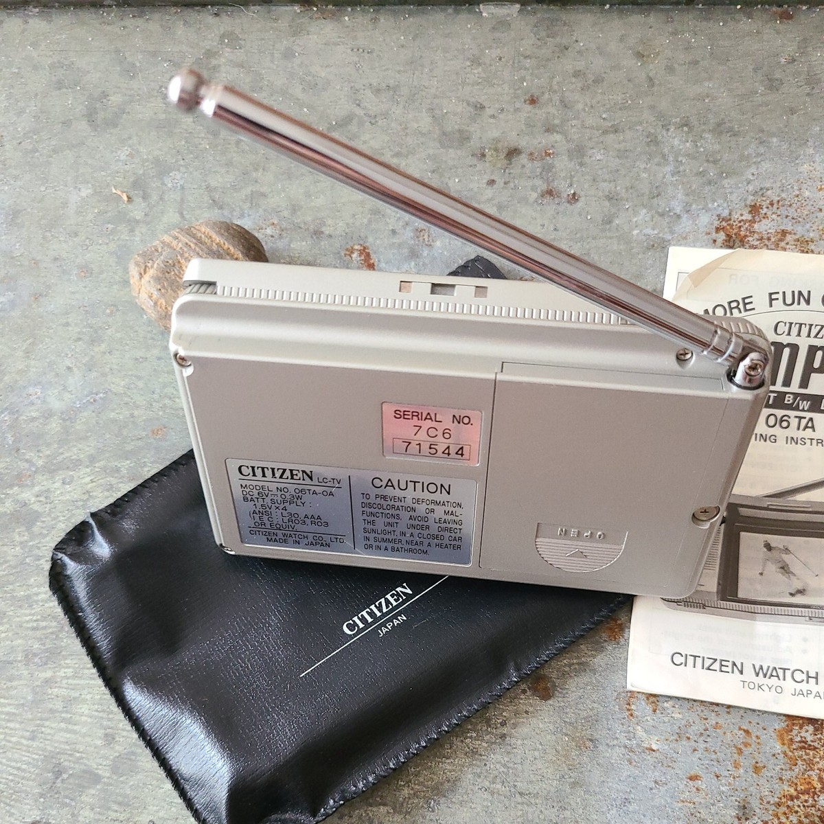 Vintage Citizen LCD Pocket Television 06TA w/ case Portable