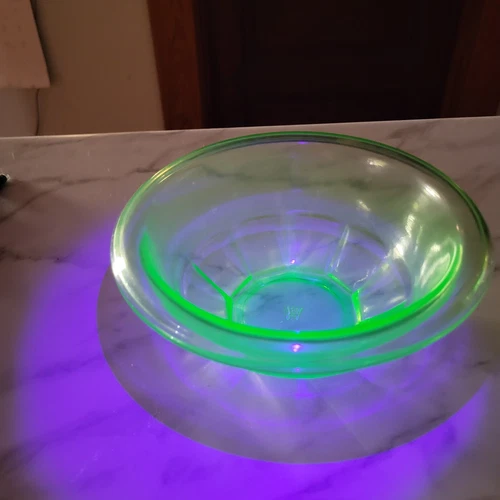 Hazel Atlas Green Uranium Depression Glass Rolled Edge Ribbed Mixing Bowl 5 1/2”