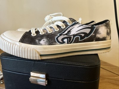 Women s Eagles Sneakers  Size 9 