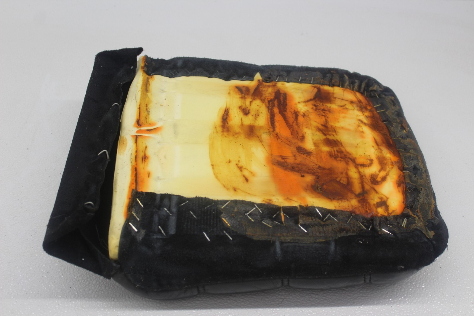 99-01 FERRARI 456 M FRONT PASSENGER LOWER CENTER SEAT PAD CUSHION