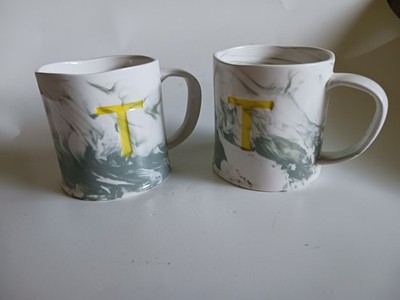 Set Of 2 Anthropologie Marbled Monogram Mugs Green Letter T, 4 Inches