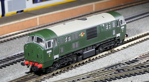 Dapol 4D-012-000 BR Class 22, D6326 in BR Green Livery, Mint, boxed - Picture 3 of 10