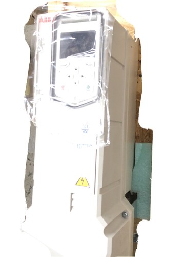 ABB HVAC Drive w/Disconnect Pld 3 Hp, 4.8 A, 460 V ACH580-01-04A8-4+0J400+P922 - Picture 6 of 10