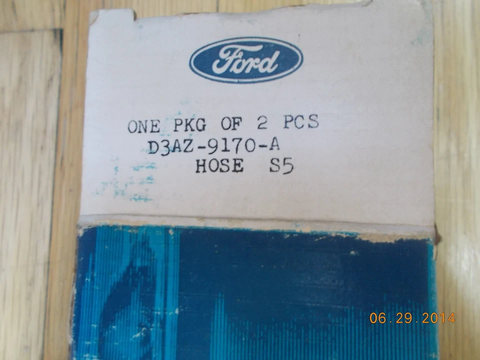 Manguera de tubo de ventilación del tanque de combustible Ford LTD 1974-1979 D3AZ-9710-A nuevo de lote Foto 2 de 2