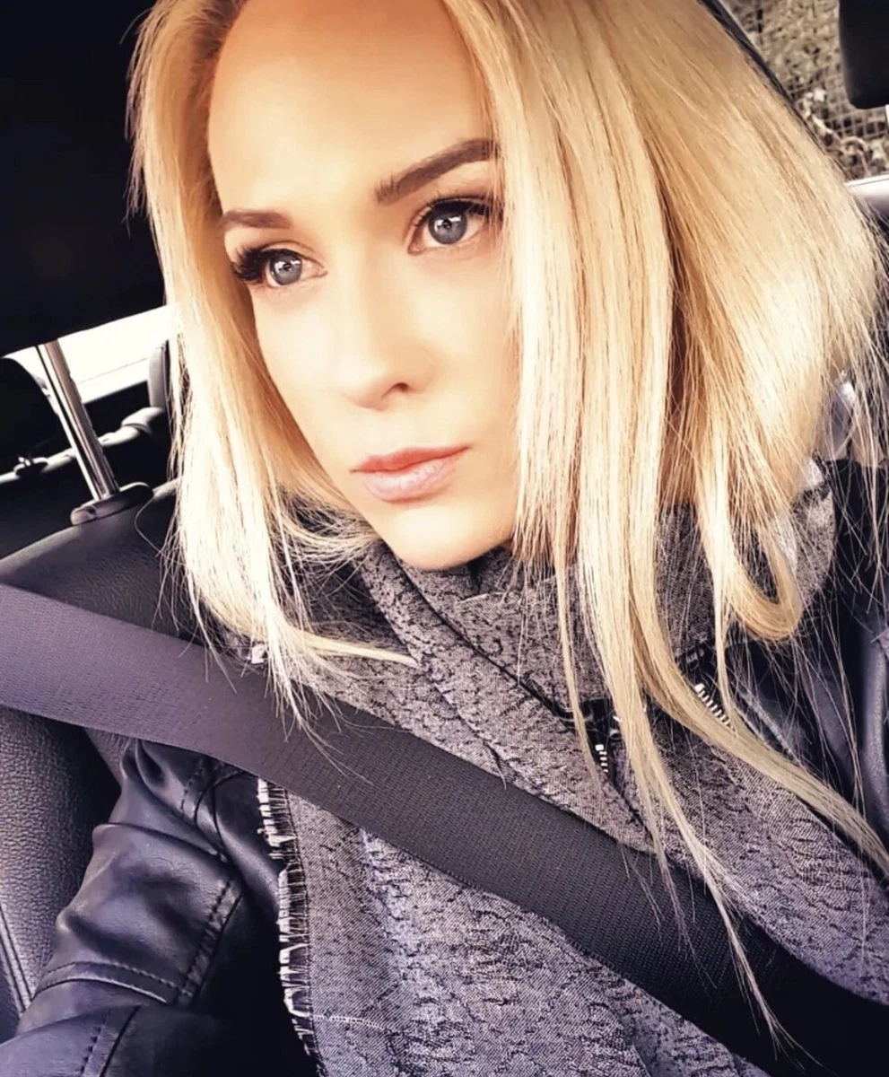 VINNA REED - VERY SERIOUS BUT BEAUTIFUL HEADSHOT !!! | eBay