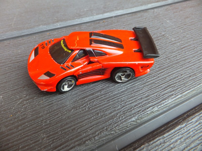 1998 Mattel  T9 Crashers CRSH Red LeMans Car Technique