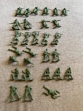 Vintage Army Men Green Plastic Unbranded Figures Lot Of 29 Military See Pics
