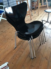Chair Arne Jacobsen Designer   Holz / Stahl Farbe Schwarz 