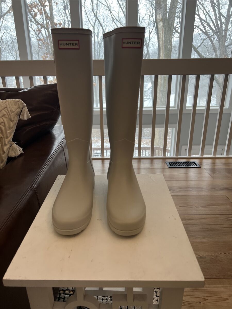 Hunter Original Refined tall rain boot Womens Size 7 Cream Hunter Original Refined tall rain boot Womens Size 7 Cream