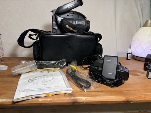 Panasonic Palmcorder Palm sight PV-L681 PV-L681 Plus Accessories - Picture 7 of 13