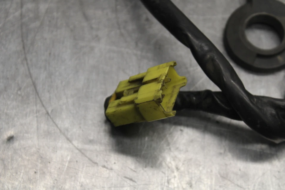 93 SUZUKI GSXR750W CLIP IZQUIERDO EN MANGO BOCINA SEÑALES INTERRUPTOR BB112 Foto 2 de 4